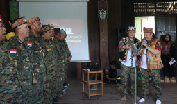 DPC Laskar Pemuda Adat Dayak Kalteng Resmi Dilantik, Pemprov Dorong Sinergi Jaga Adat