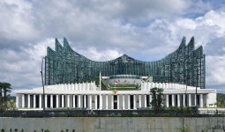 Ekonomi Kaltim 2026 Bertumpu pada Industri dan IKN, Risiko Global Tetap Membayangi