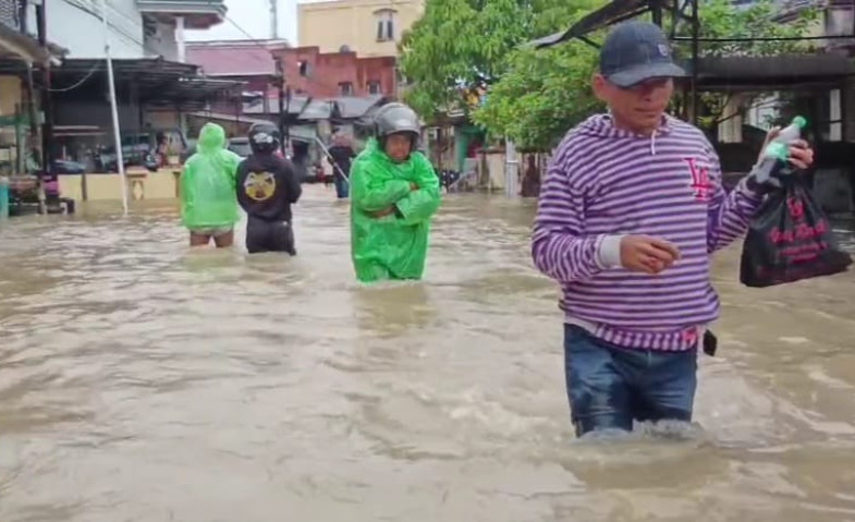 Hujan Merata di Samarinda, ITS-TRC Laporkan 29 Ruas Jalan Tergenang, Longsor dan Pohon Tumbang