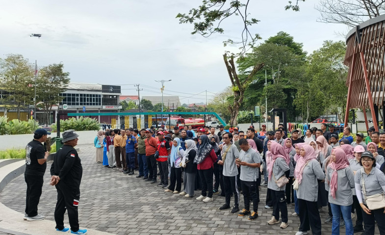 Kejar Predikat RBRA Utama, DP2PA Samarinda Gelar Simulasi Kebencanaan di Taman Cerdas PKK