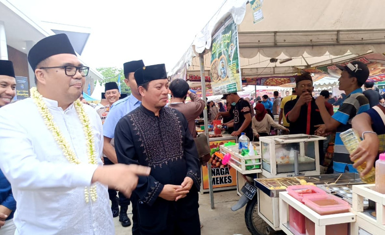 Bupati Kukar Aulia Rahman Basri Resmi Buka Festival dan Bazar Ramadan 1447 H di Tangga Arung Square