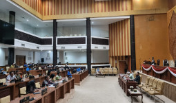 Pedagang UMKM di Folder Air Hitam Tetap Berjualan Sambil Menunggu Aturan Baru