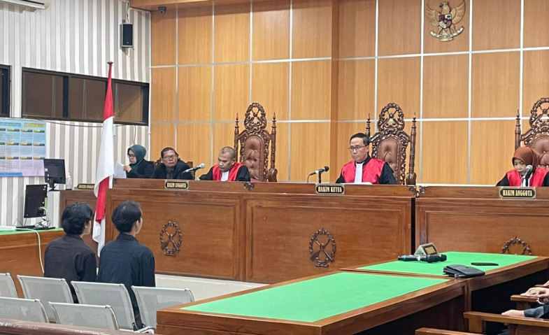 Putusan Sela Perkara Molotov Ditunda, Penasehat Hukum Optimis Eksepsi Dikabulkan