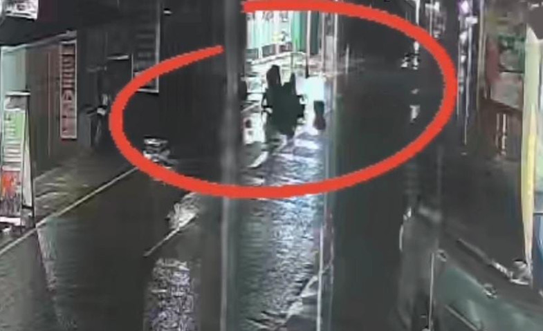 Rekaman Kamera CCTV Tabrak Lari di Loa Janan Ilir, Satu Pejalan Kaki Tewas Dilindas Kendaraan Berulang Kali