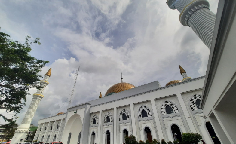 Renovasi Selesai, Andi Harun Ingin Masjid Raya Darussalam Jadi Pusat Ibadah
