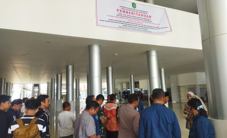 Seluruh Aktivitas di Pasar Tangga Arung Square Wajib Bayar Retribusi, Termasuk Pengamen