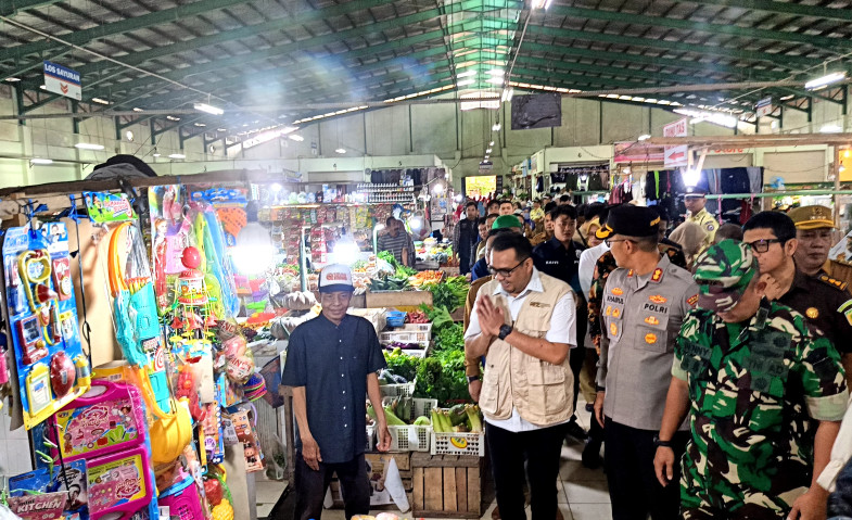 Bupati Kukar Tinjau Pasar Mangkurawang, Pastikan Harga Bahan Pokok Stabil Jelang Idulfitri
