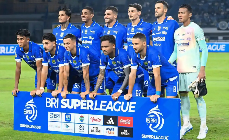 Diplomasi Sepak Bola, Kurzawa dan Andrew Jung Bakal Serahkan Jersey Persib ke Dubes Prancis