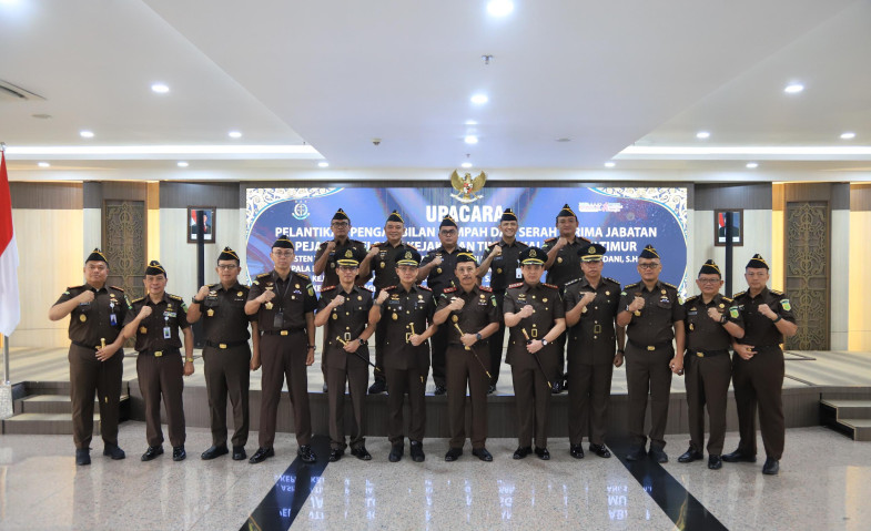 Kajati Kaltim Lantik Empat Pejabat Baru, Tekankan Integritas Penegakan Hukum