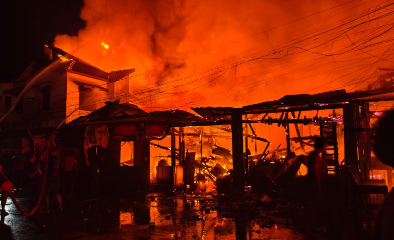Kebakaran Pasar Segiri Samarinda Hanguskan 44 Bangunan, Penyebab Pasti Masih Ditelusuri