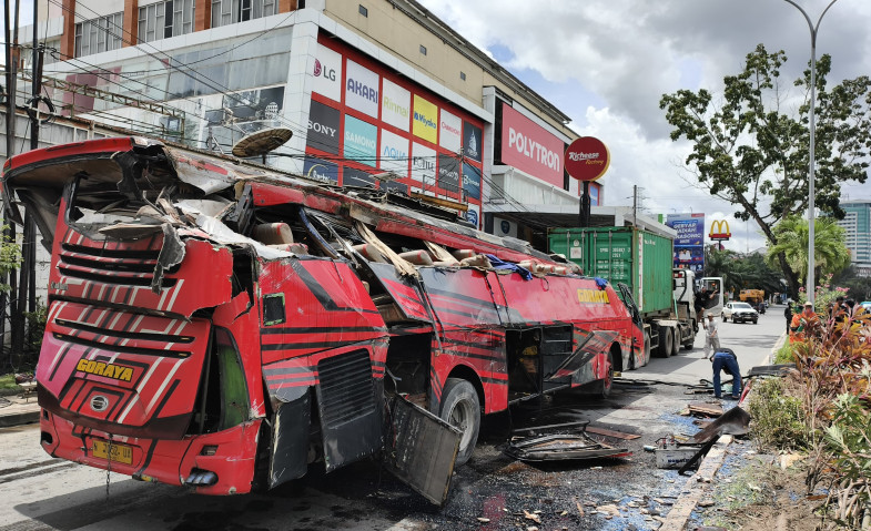 Kronologi Bus Pariwisata Terbalik di Jalan Untung Suropati Samarinda, Polisi Pastikan Tak Ada Korban Jiwa