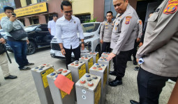 Modus Teknisi Gadungan, Dua Spesialis Pencuri Baterai Tower di Samarinda Diringkus Polisi