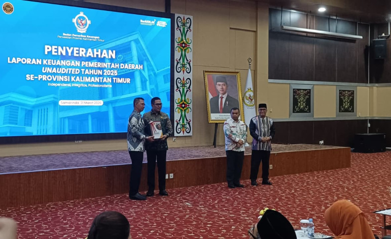 Pemkot Samarinda Serahkan LKPD 2025 ke BPK, Targetkan Kembali Raih Opini WTP