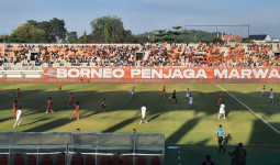 Brace Peralta Bawa Borneo FC Unggul 2-1 atas PSBS Biak di Babak Pertama