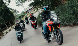 Cara Aman Berkendara di Tanjakan, Hindari Tarik Gas Sambil Rem Agar Motor Tidak Cepat Rusak