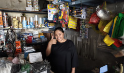 Harga Kantong Plastik di Tenggarong Naik hingga 40 Persen, Pedagang dan UMKM Mulai Tertekan