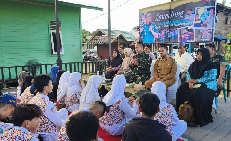 Kodim 0906/Kukar Luncurkan Bimbel Gratis “Mulawarman Belajar Bersama Ceria” untuk Pelajar