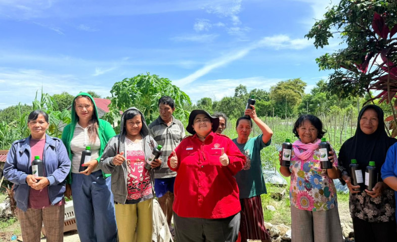 PDI Perjuangan Dorong Gerakan 10 Tanaman Pendamping Beras di PPU, Ananda Moeis Turun Langsung ke Petani