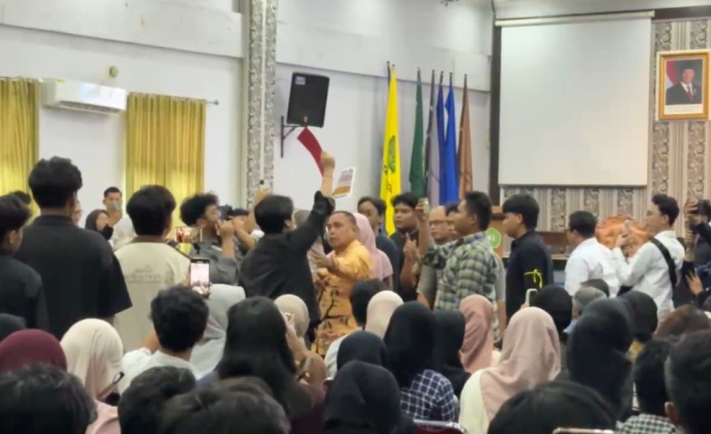 Respons Seno Aji Setelah Mahasiswa Beri 'Kartu Merah' untuk Kinerja Pemprov Kaltim