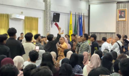 Respons Seno Aji Setelah Mahasiswa Beri 'Kartu Merah' untuk Kinerja Pemprov Kaltim