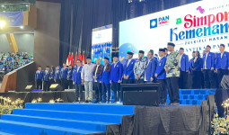 Zulkfili Hasan Lantik Seluruh Pengurus PAN di Kaltim, Ingatkan Solidaritas dan Target Pemilu
