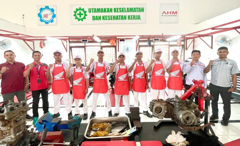 Astra Motor Kalimantan Timur 2 Kawal Uji Kompetensi di SMKN 19 Samarinda