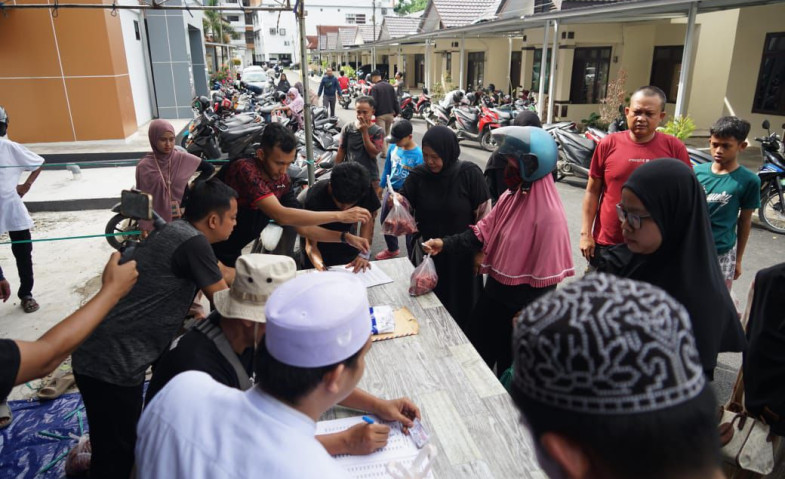 Kejati Kaltim Berkurban, Ratusan Kilogram Daging Disalurkan ke Masyarakat