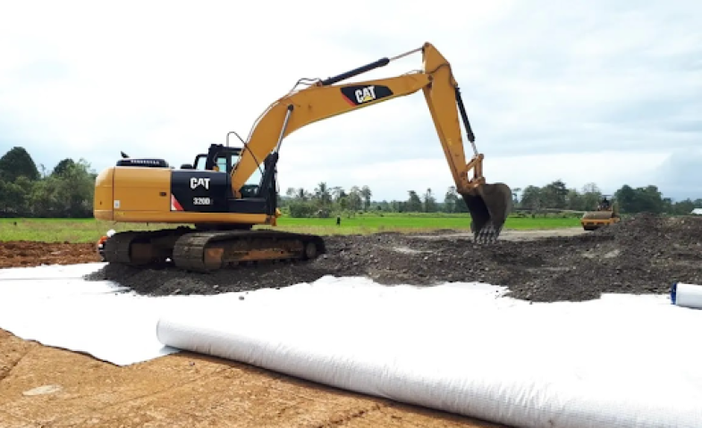Mengenal Geocomposite, Inovasi Material yang Bekerja Dua Kali Lipat untuk Memperkuat Lapisan Tanah!