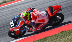 Ramadhipa Impresif, Melesat Raih Podium Perdana di Moto3 Junior Barcelona