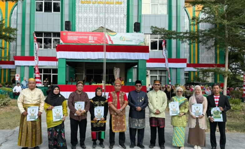 Berprestasi! Tujuh Dosen UINSI Samarinda Terima Penghargaan