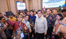 Menaker: Hakim Ad Hoc PHI Jaga Kepastian Hukum