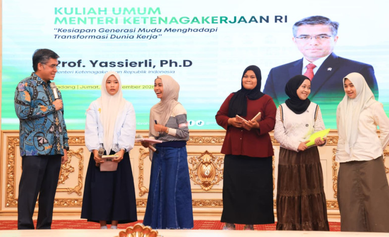 Menaker Minta Generasi Muda Perkuat Kompetensi