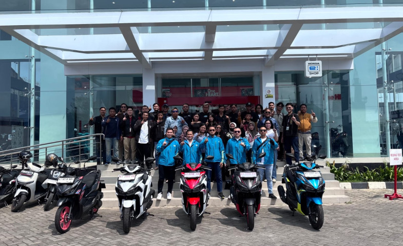 Semarak Harpelnas 2026, Astra Motor Kaltim 2 Pererat Keakraban Pengguna Sepeda Motor Honda lewat Rolling City