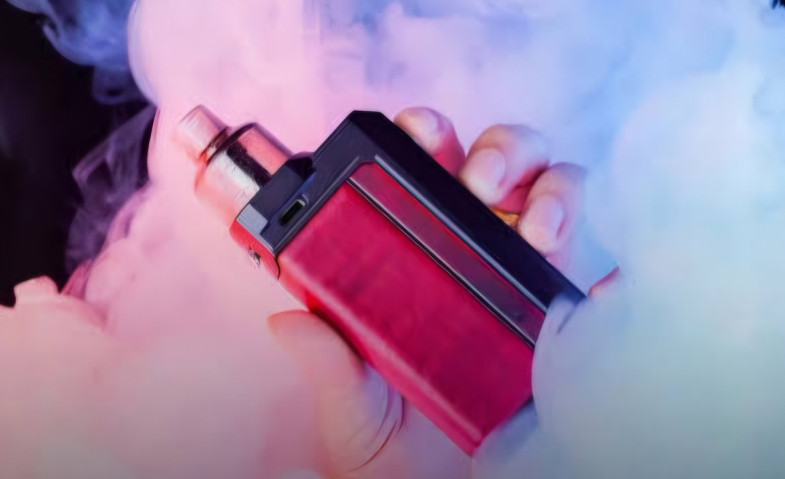 Advokat Ini Minta Vape Dilarang Sampai Layangkan Gugatan ke MK