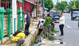 DLH Paser Intensifkan Aksi Bersih Kota demi Sambut Kontingen Porprov