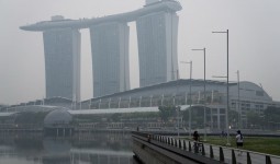 Kabut Asap Karhutla Ganggu Penerbangan Malaysia-Singapura