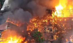 Kebakaran di Tenggarong Hanguskan 75 Bangunan Warga
