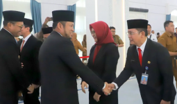 Lantik 33 Pejabat Baru, Rudy Mas'ud: Yang Melanggar Bakal Ditindak Tegas